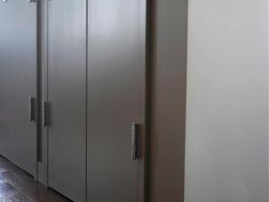 Urban10-Hallway_25-closet-doors-EPP8395_s3x4