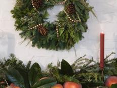 Natural Christmas Wreaths Burst with Fresh Aromas