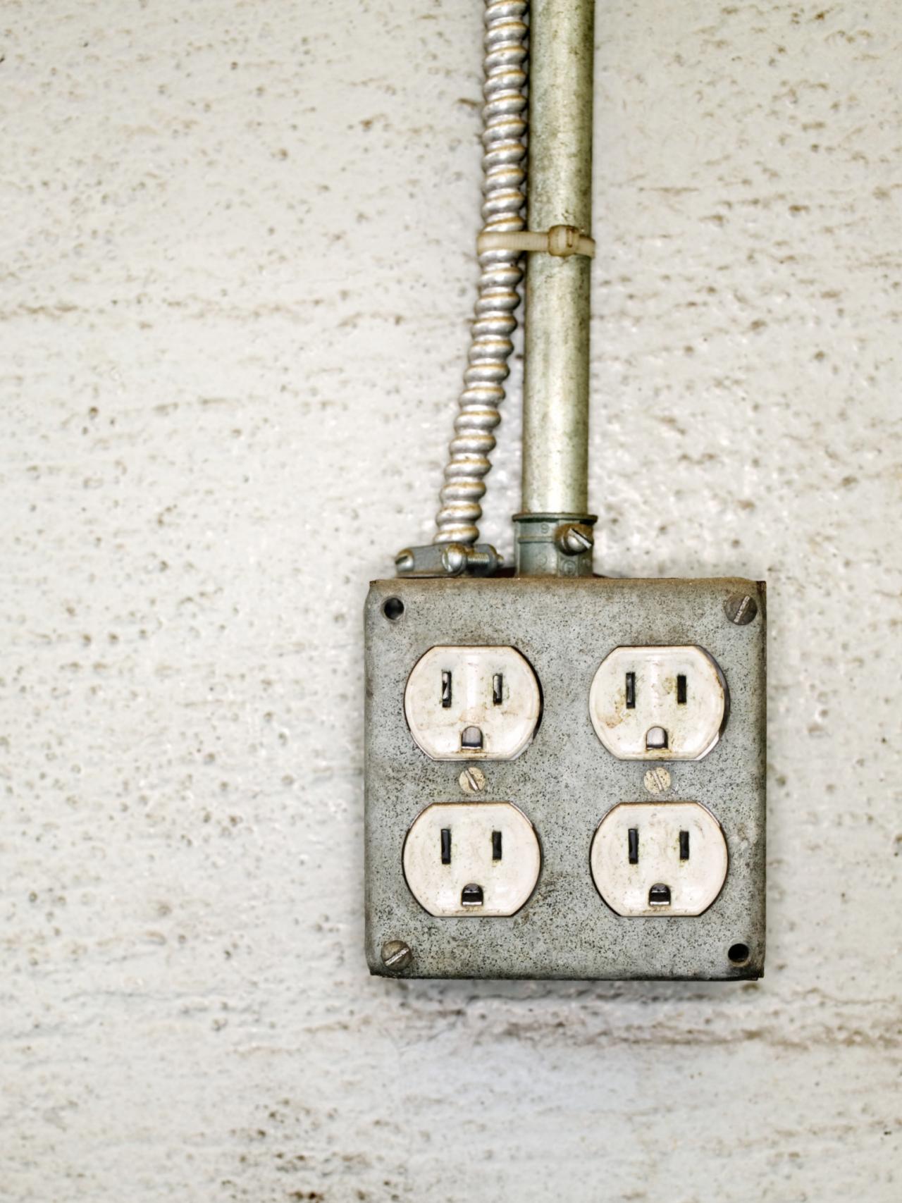 electrical outlet wiring