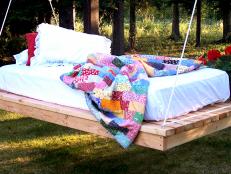 Hanging Outdoor Daybed