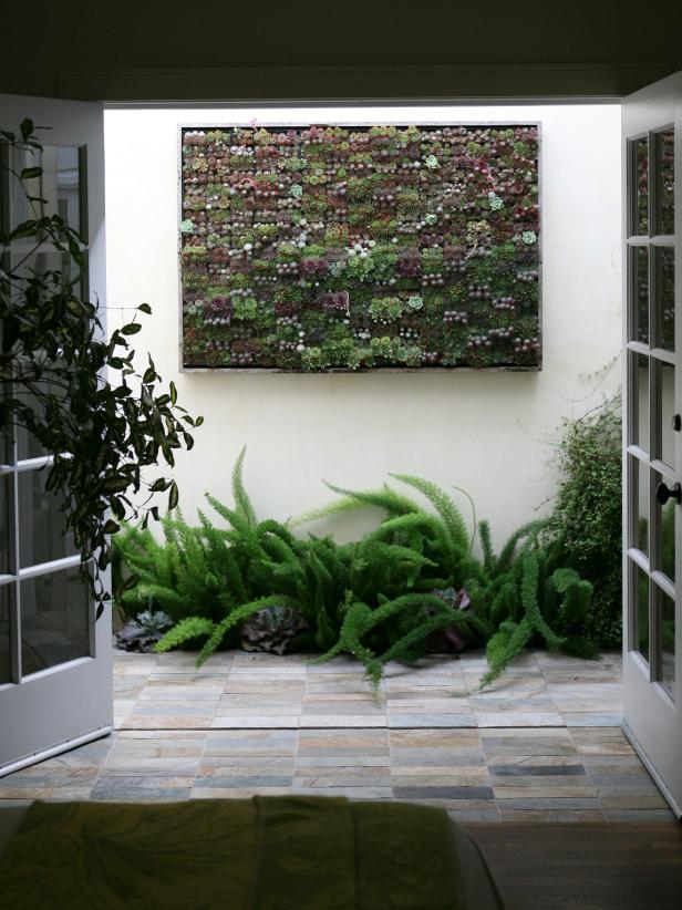 Amazing Outdoor Walls And Fences - What To Do With Large Blank Exterior Wall