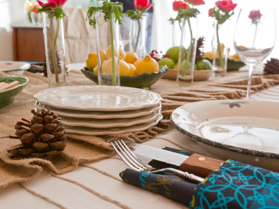 Rustic Table Setting with Burlap Table Linen
