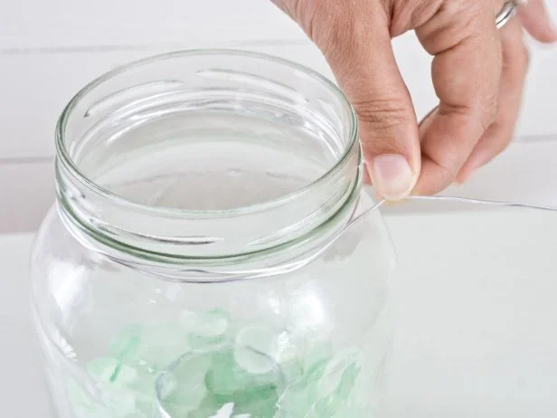 Wrapping wire around mason jar