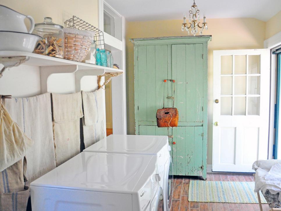 10 Chic Laundry Room Decorating Ideas | HGTV 10 Chic Laundry Room Decorating Ideas | HGTV on Laundry Decoration
id=15475