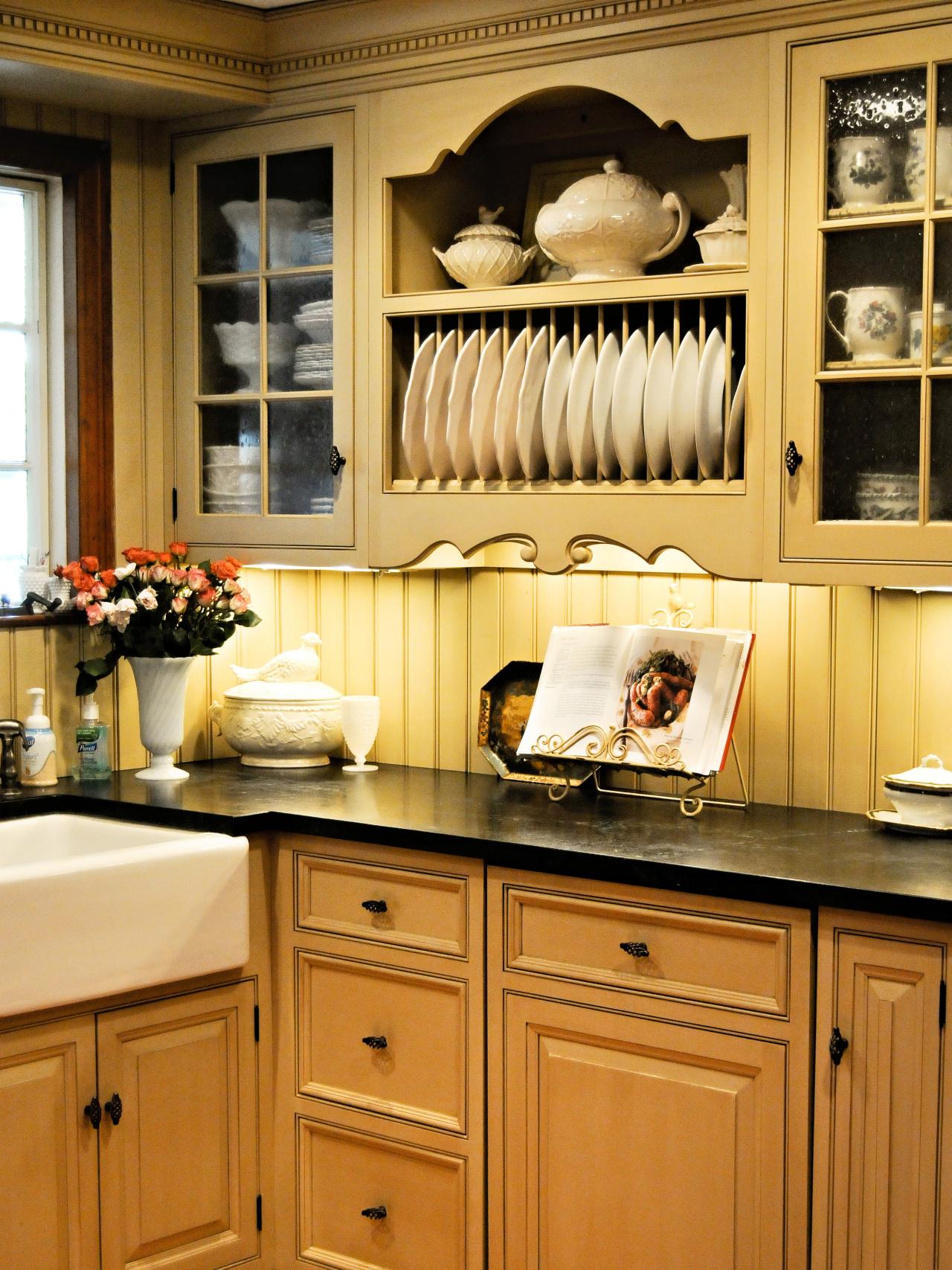 Country Style Kitchen Cabinetry With Beadboard Backsplash ...