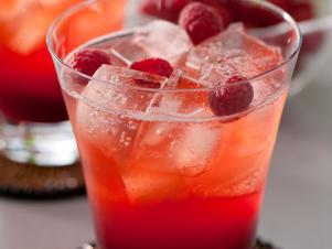 Lemonade Mocktail with Raspberry