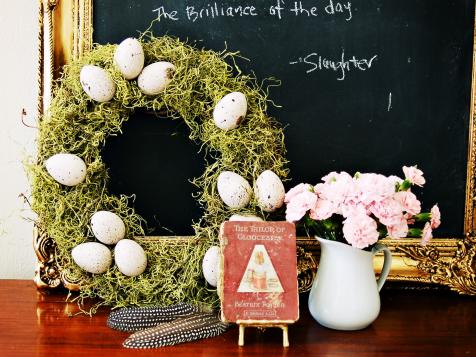 How to Make an Egg and Moss Wreath for Spring