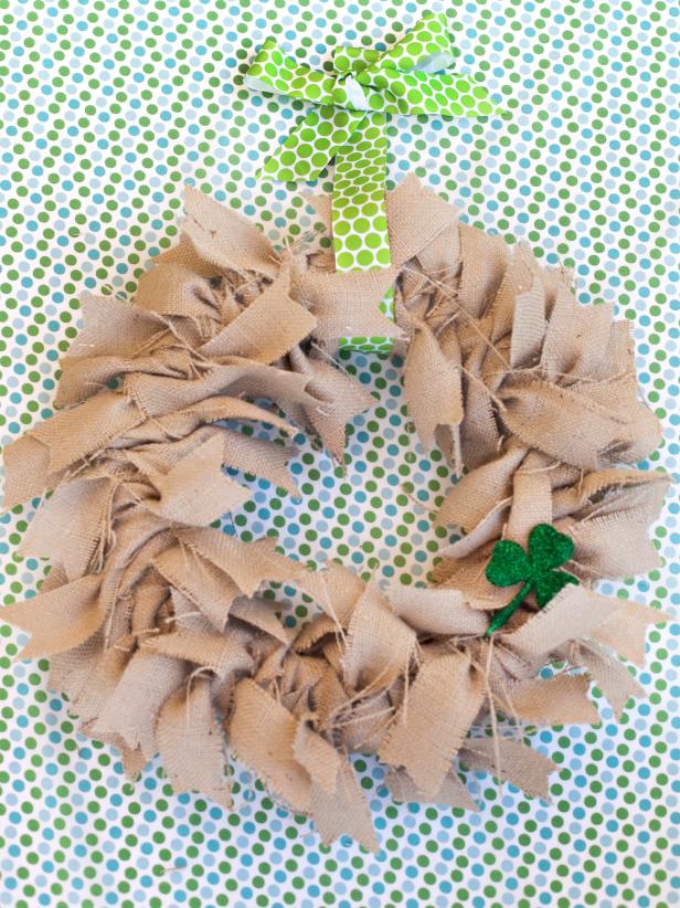 Easy To Make Burlap Wreath Hgtv