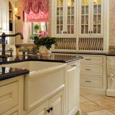 Traditional White Kitchen with Pink and Beige Wallpaper