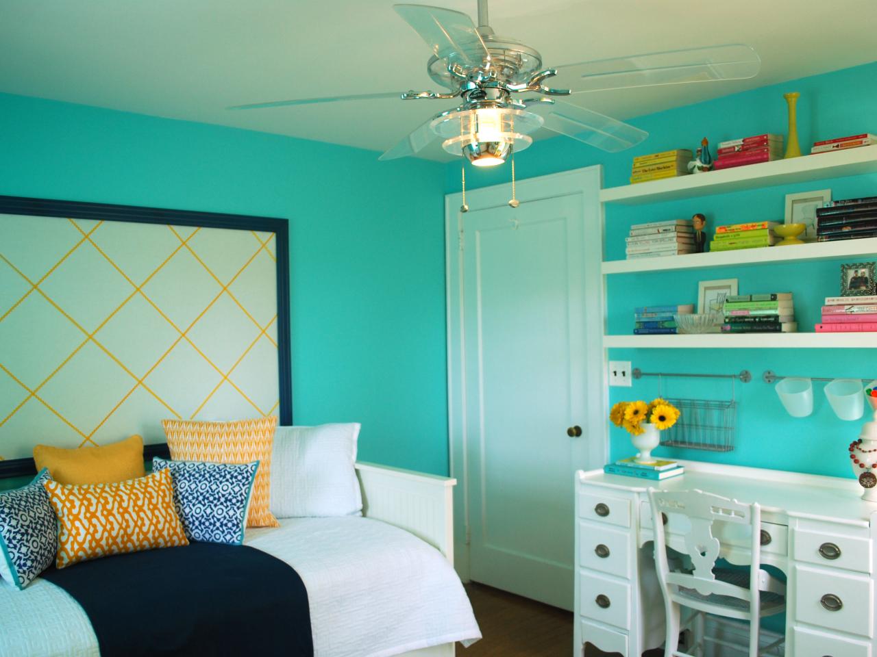 Turquoise Bedroom With White Daybed And Desk Hgtv