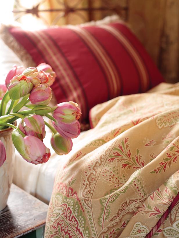 How to Use Floral Fabrics In Your Home