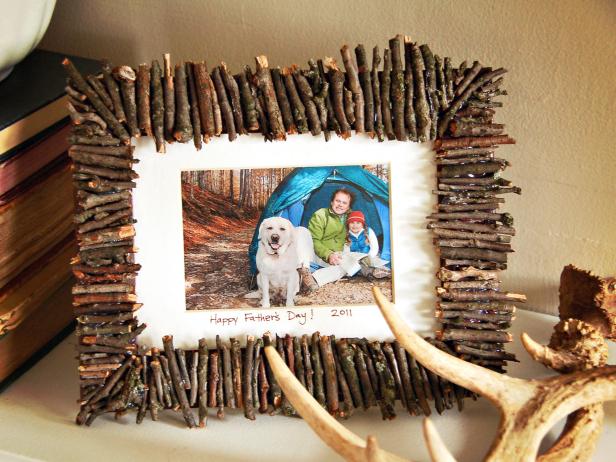 Help Kids Make A Rustic Frame For Dad, How To Make Rustic Picture Frames