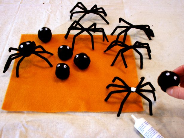 Halloween Napkin Rings Feature Pipe Cleaner Spiders Glued Together