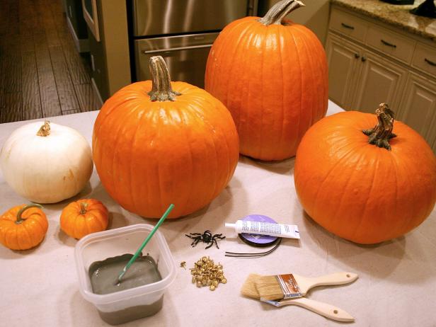 Pumpkins, Paint and Supplies for Halloween Craft