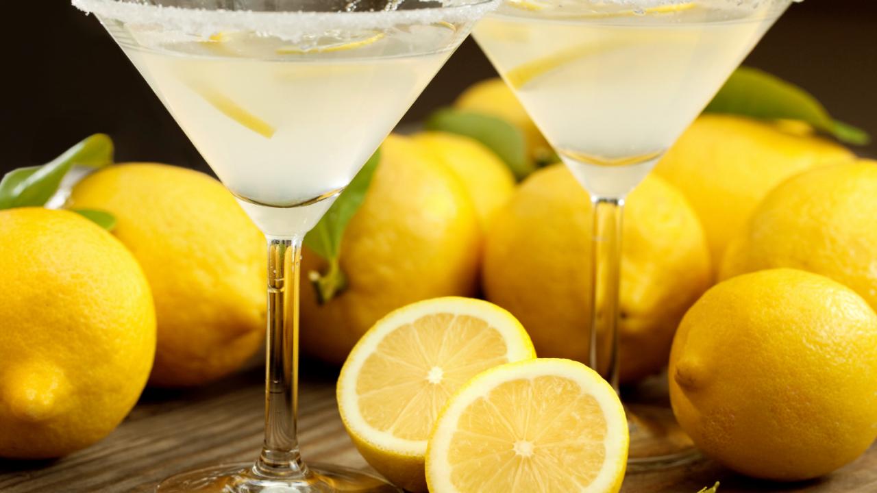 Lemon Drop Cocktail Recipe - Amanda's Cookin