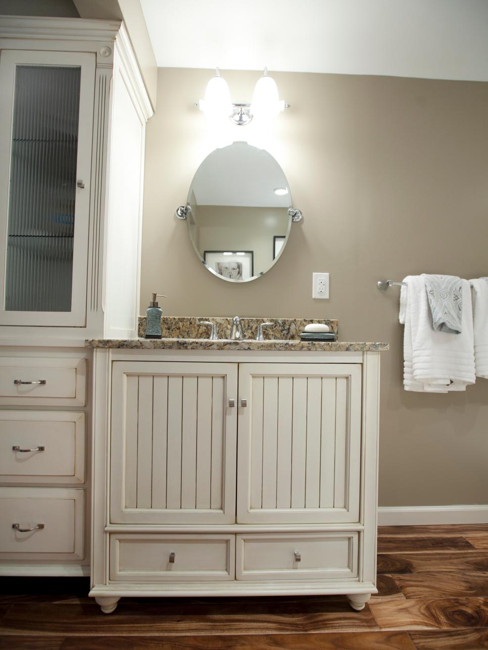 Rustic Vanity With Oval Mirror, Rustic Vanity Mirrors For Bathroom