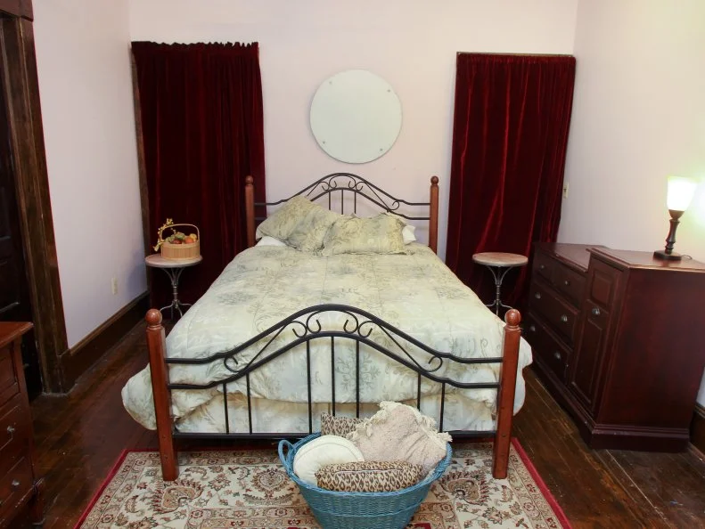 Pink Bedroom With Maroon Curtains, Neutral Bedding