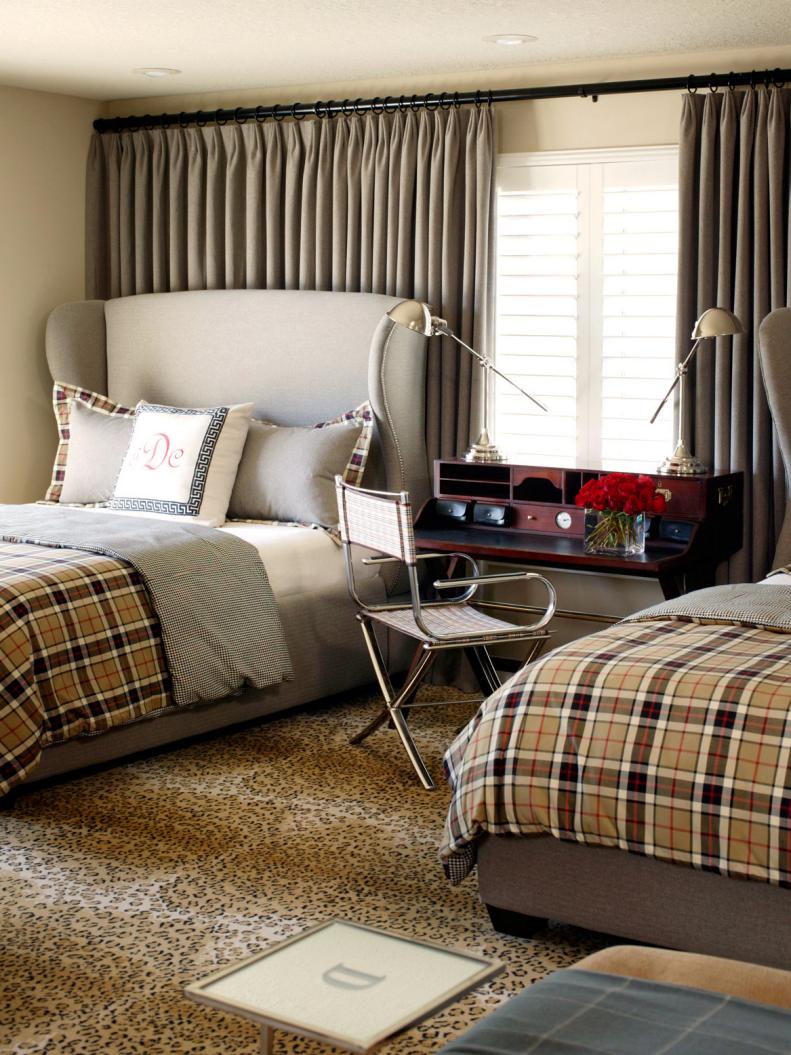 Traditional Bedroom With Plaid Bedding