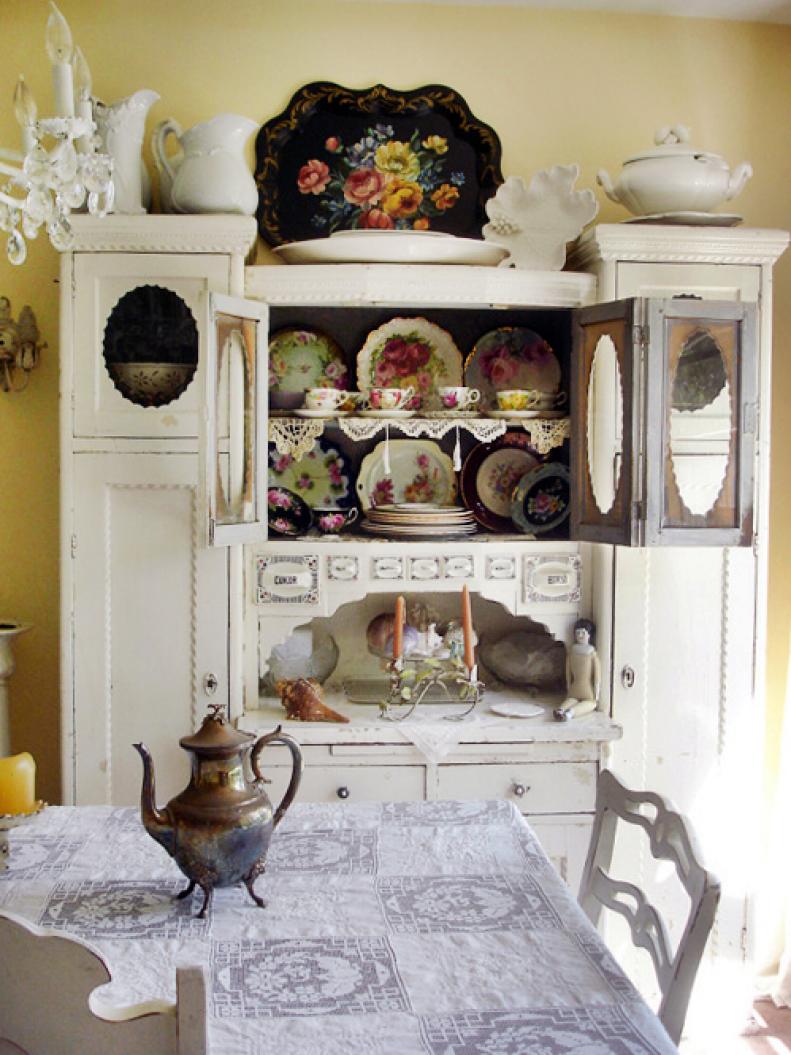 China Cabinet With Shabby Chic Appeal