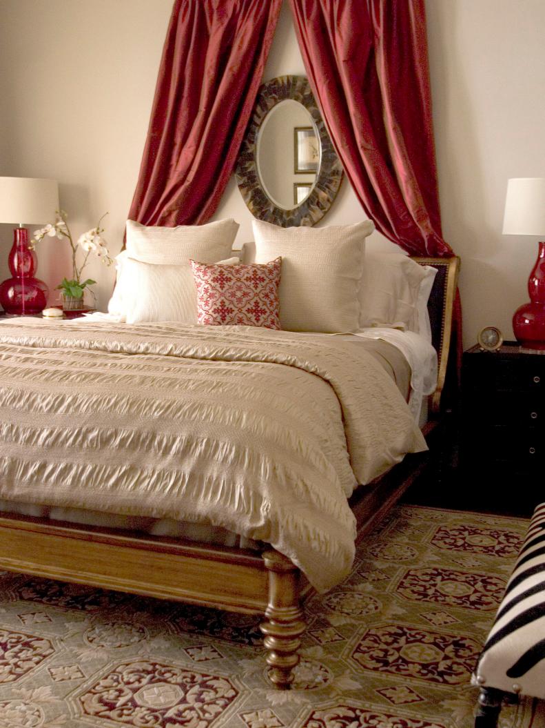 Traditional Bedroom With Red Color Theme