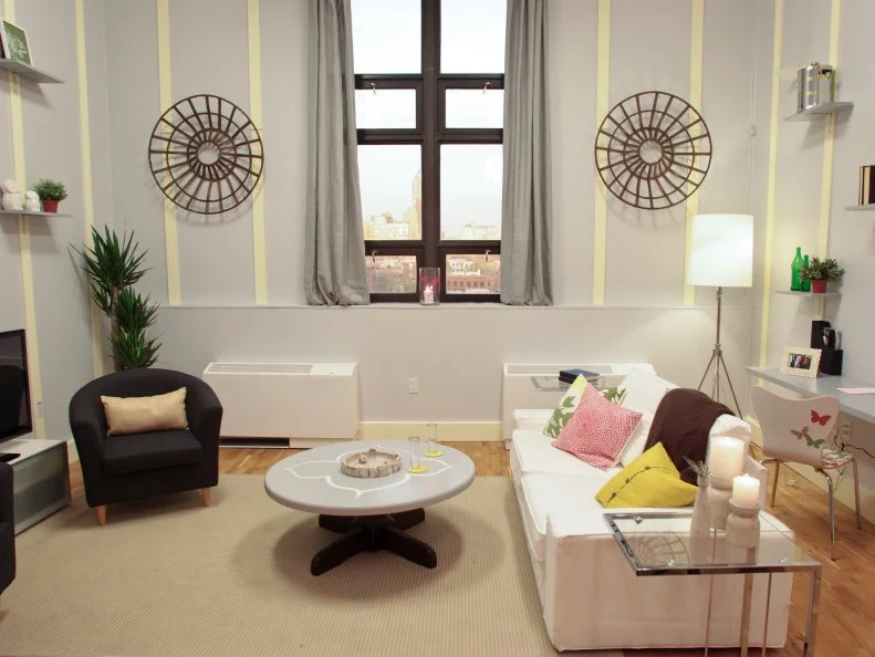 Living Room With Blue Stripes