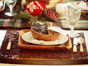 Rustic Holiday Table Setting