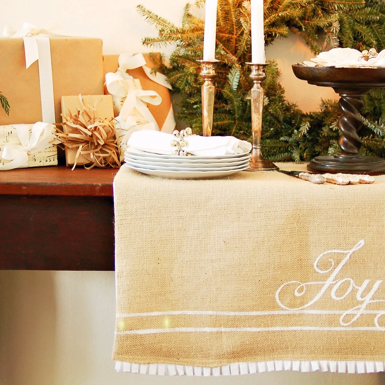 How to Make a Hand-Painted Burlap Table Runner | HGTV, image size:1280x1280