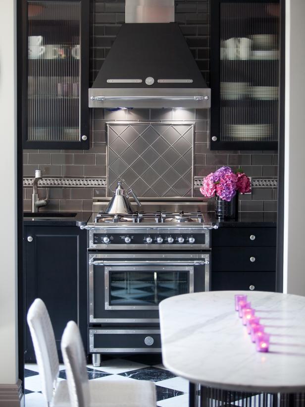 Black Transitional Kitchen With Vintage-Style Oven