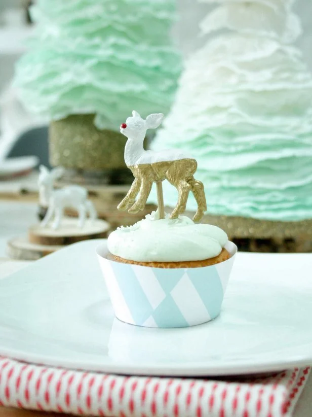 Dipped reindeer cupcake decoration