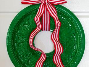 Original_Brian-Patrick-Flynn-Holiday-House-Door-Decor-Ceiling-Medallion-Wreath_s3x4