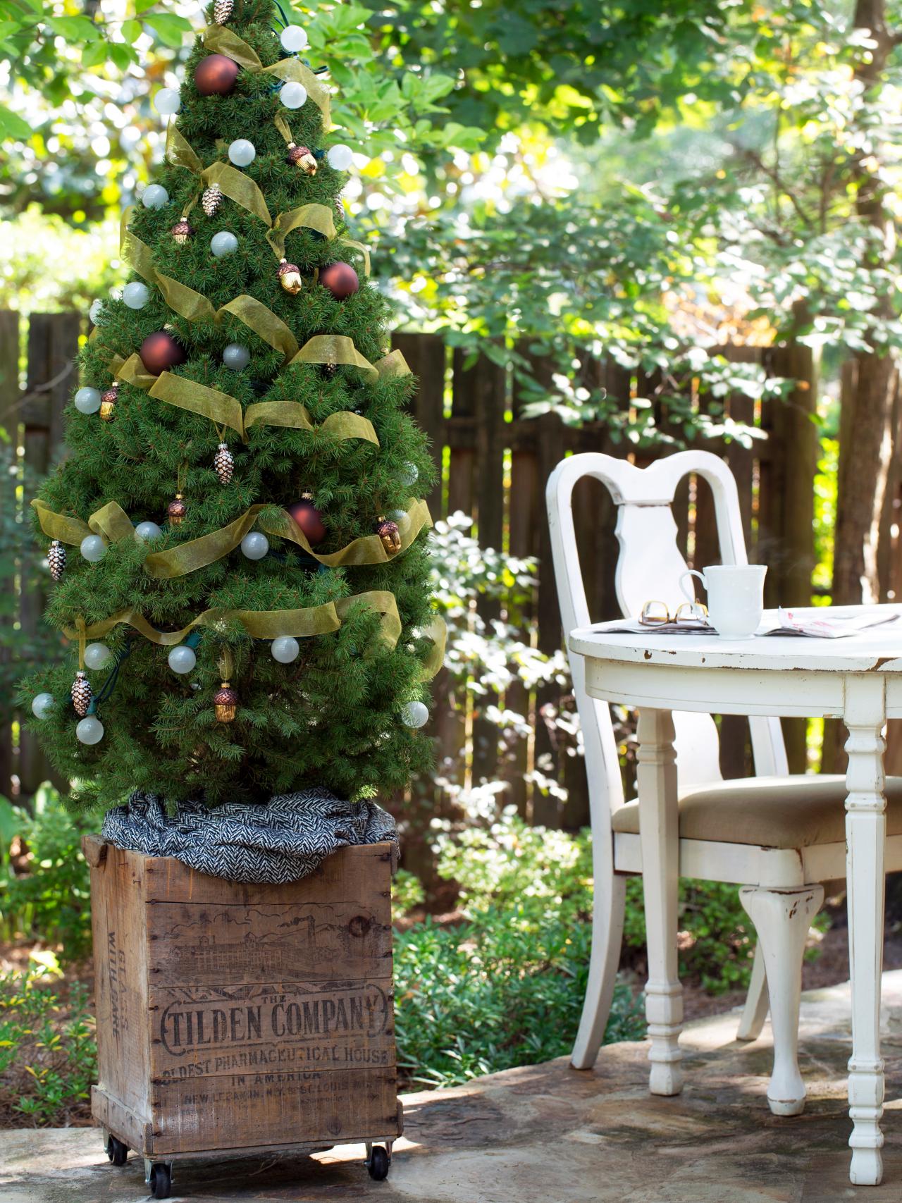 Outdoor Christmas Tree With Rustic Wine Crate Base Hgtv