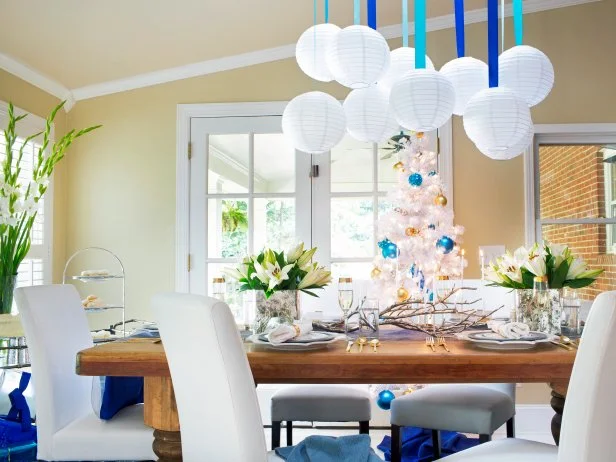 How to Decorate Dining Room Chandelier for Christmas: Stunning Ideas