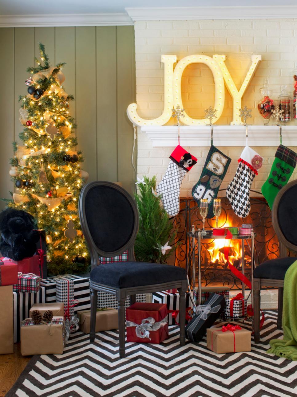 Festive Holiday Living Room With Fireplace | HGTV