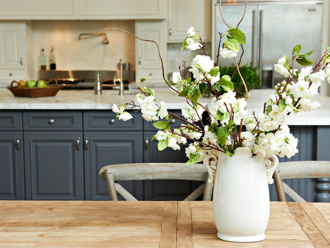 10 Ways To Declutter The Dining Or Kitchen Table Hgtv