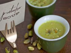 Green soup made from pistachios