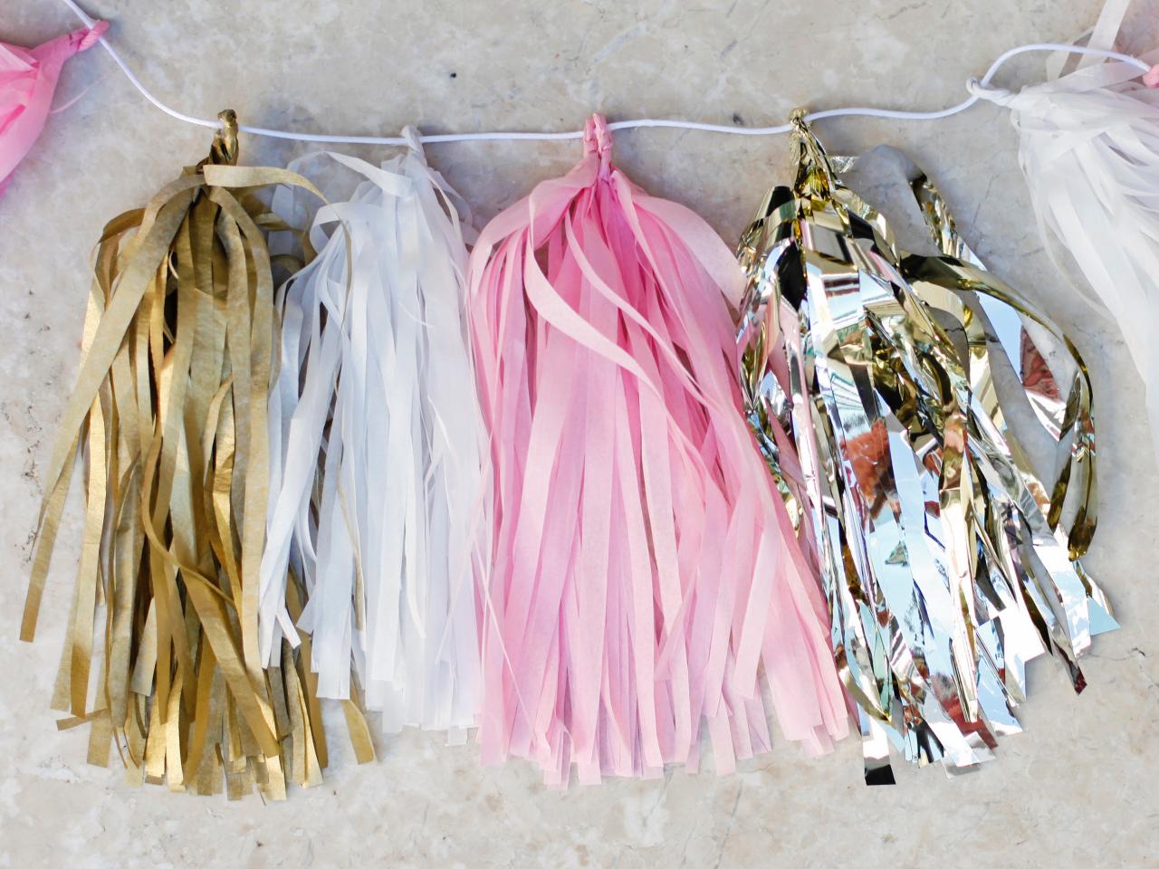 how to hang paper garland