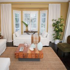 Cool, Coastal-Style Living Room
