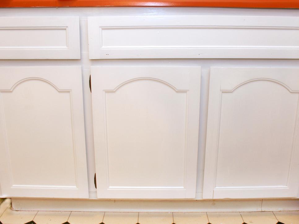 Updating Kitchen Cabinets Pictures Ideas Tips From Hgtv Hgtv