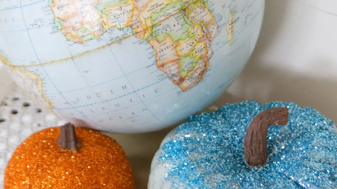 How to Make Glittered Pumpkins | HGTV