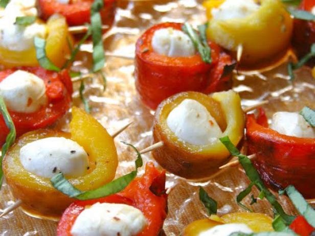 Roasted Pepper and Mozzarella Bites | HGTV