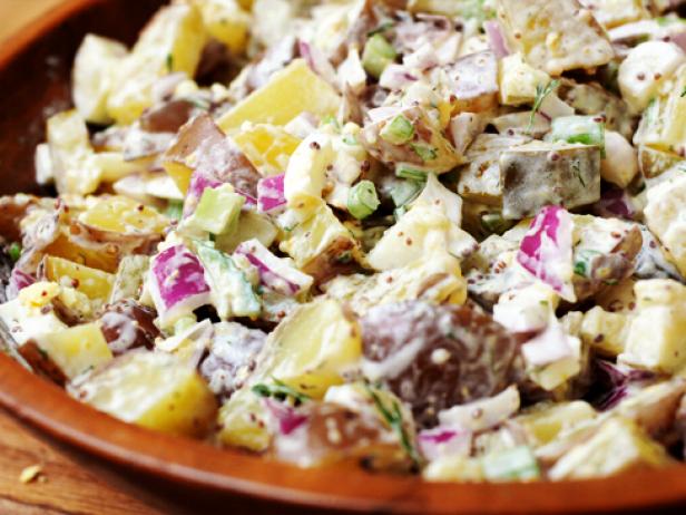 With so many different potato salad recipes to choose from, how can you be sure you have the best potato salad? Though taste buds are subjective, it is hard to imagine anything more delicious than just the right mix of pickles, dill and the pièce de résistance.