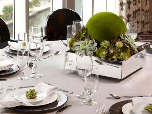 CI-Viceroy-Miami_sleek-dining-table-succulents-as-centerpiece_s4x3