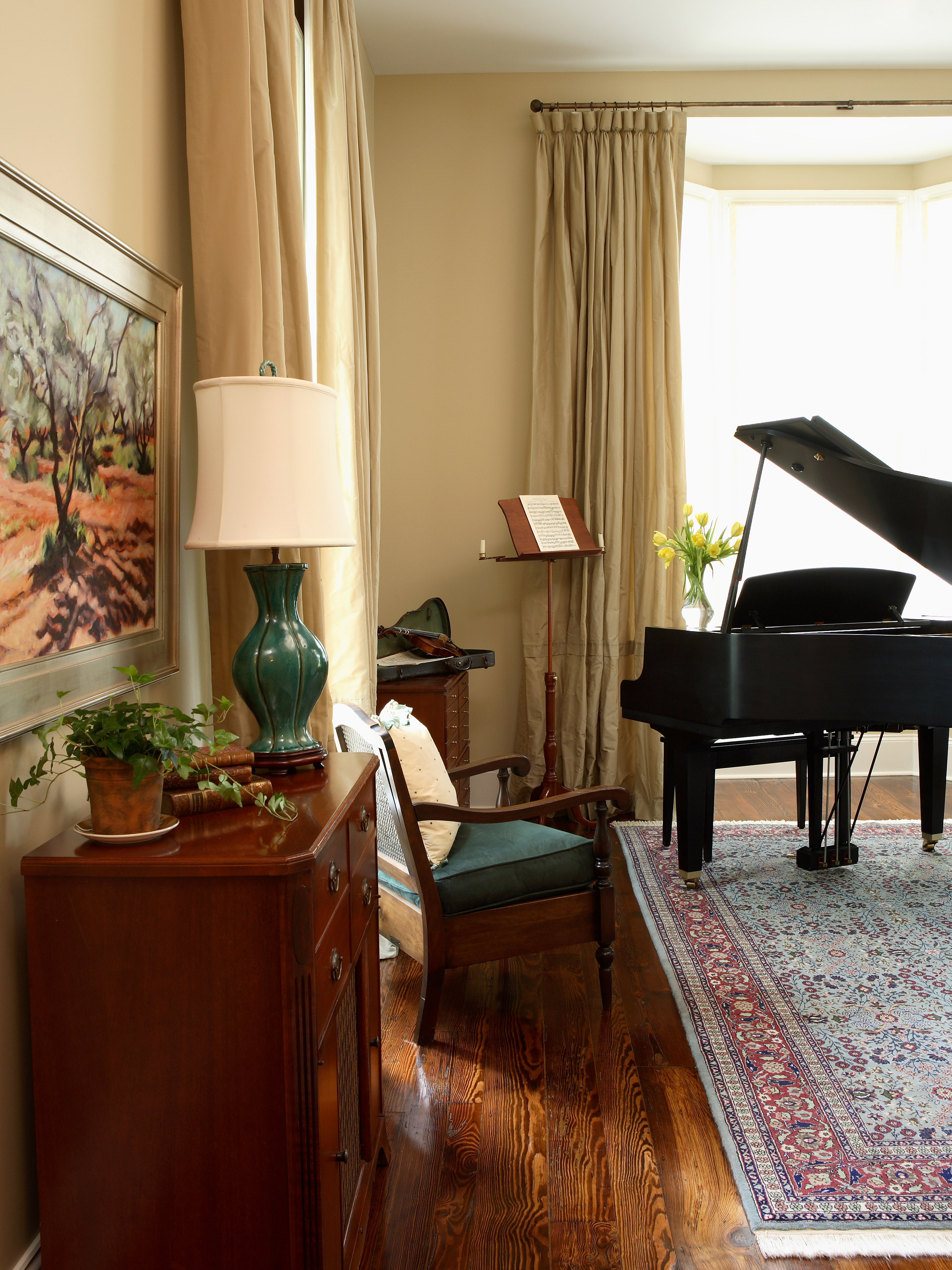 accent wall black baby grand piano