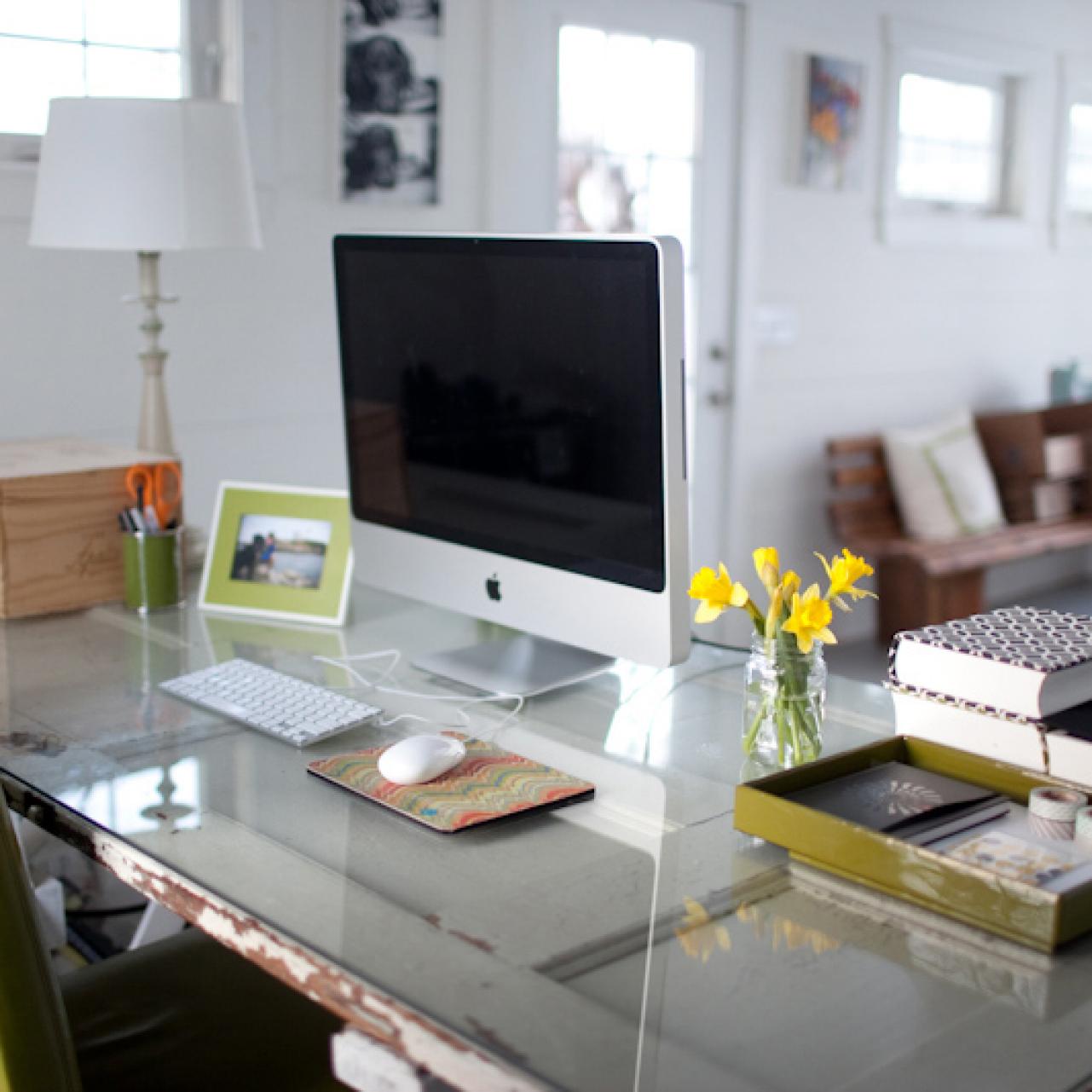 Organizing Office Desks Like A Professional - The Organized Mama