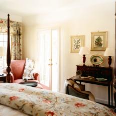Traditional Floral Bedroom With Four Poster Bed