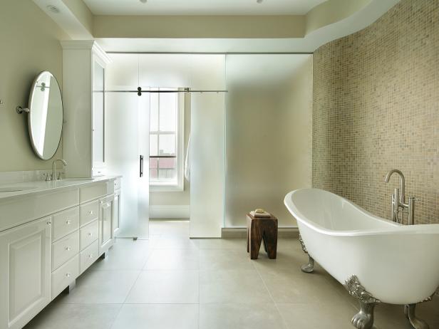 Master Bathroom With Clawfoot Tub Hgtv