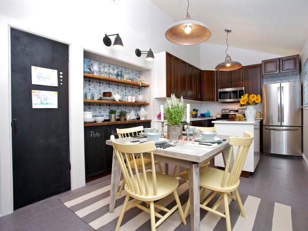 Eat-In Kitchen With Coastal Vibe