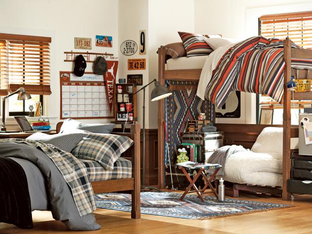 Dorm Room Storage Seating And Layout, How To Set Up A College Dorm Bedroom