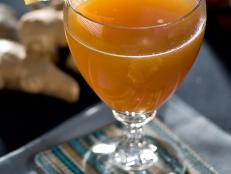 Hot Apple-Ginger Toddy Cocktail in Glass