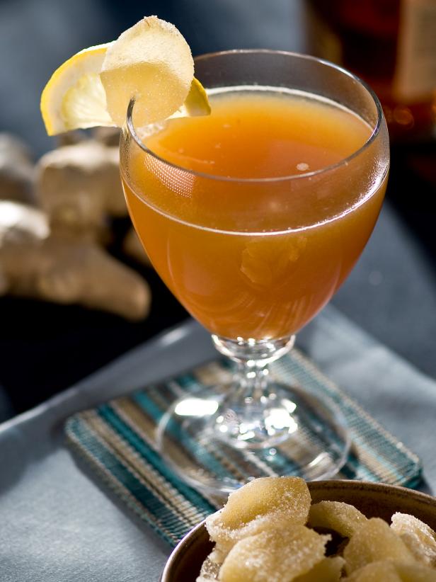 Hot Apple-Ginger Toddy Cocktail in Glass
